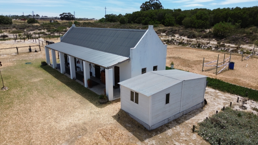 5 Bedroom Property for Sale in Cape Farms Western Cape